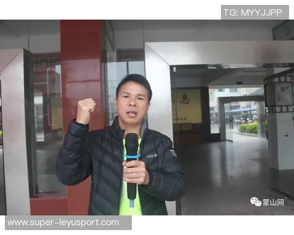 足球鼠标指针的创意设计与应用探索让你的电脑桌面充满运动活力